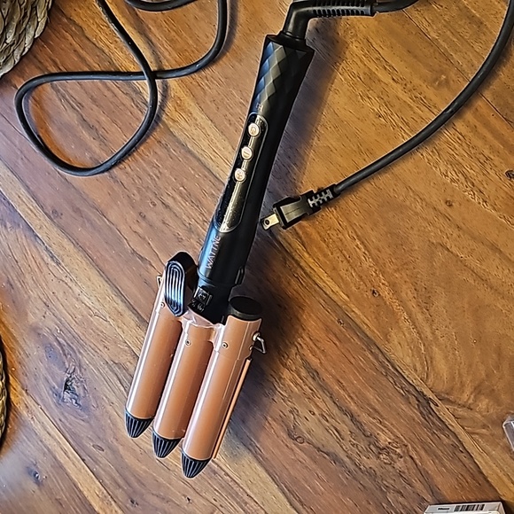 Waver curler - Picture 1 of 1